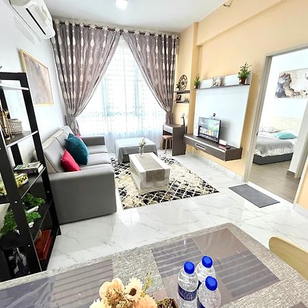 Golden Troika Kota Bharu - 2 Bedrooms 외부 사진